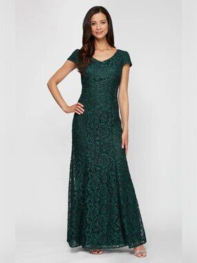 Noel Corded Lace Gown, V-Neck Fit & Flare Corded, 12, Hunter Green